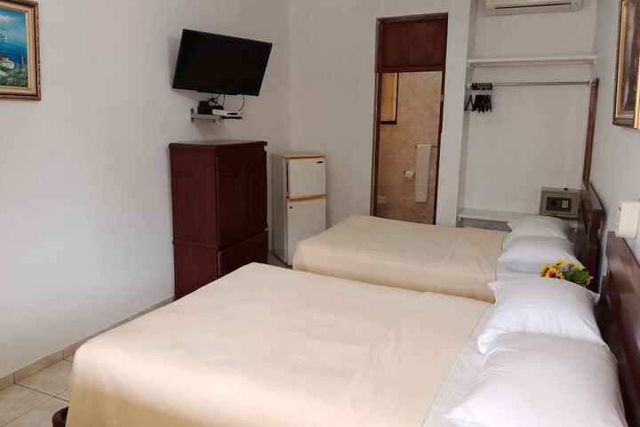 Room 12 of 61