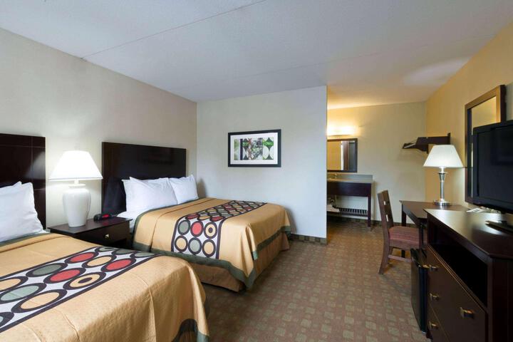 2 Double Beds (4 of 7)