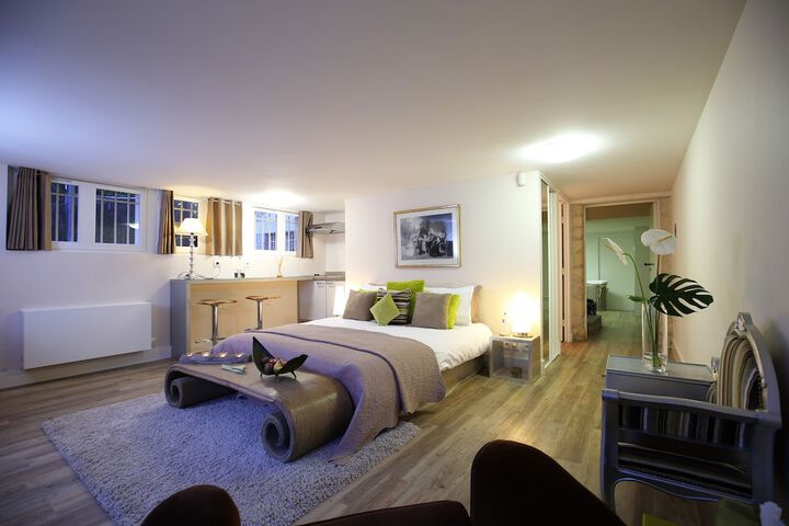 Room 5 of 63