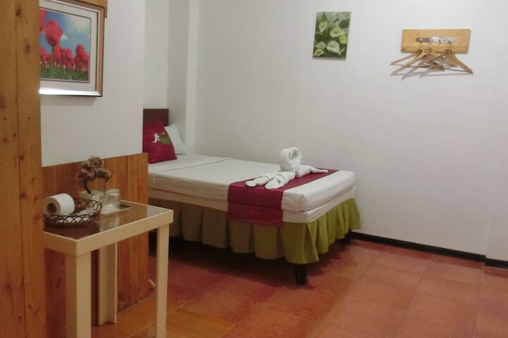 Room 28 of 69