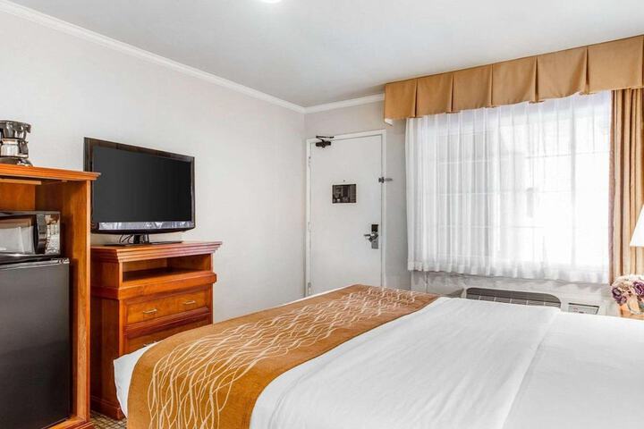Room 25 of 53