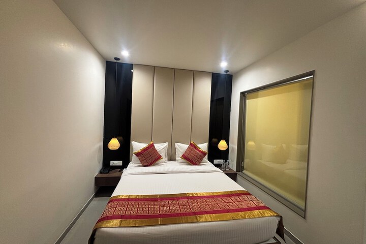 Room 14 of 40