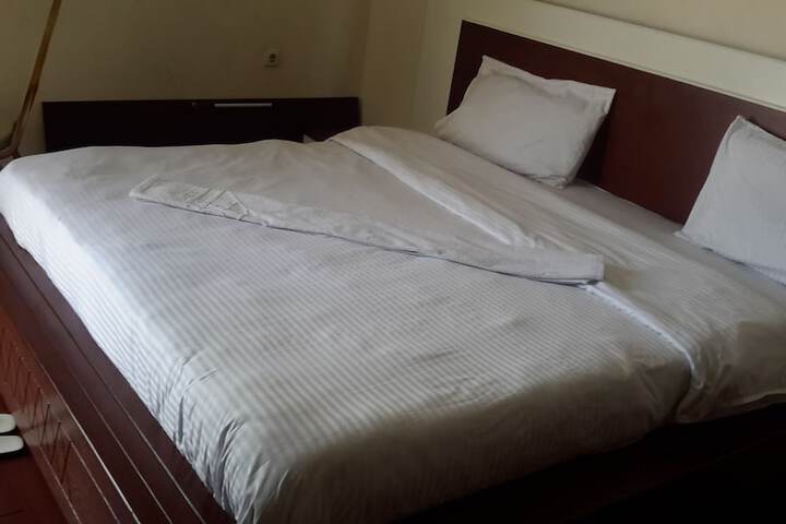 Room 29 of 36