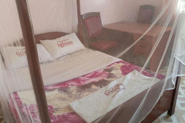 Room 6 of 6