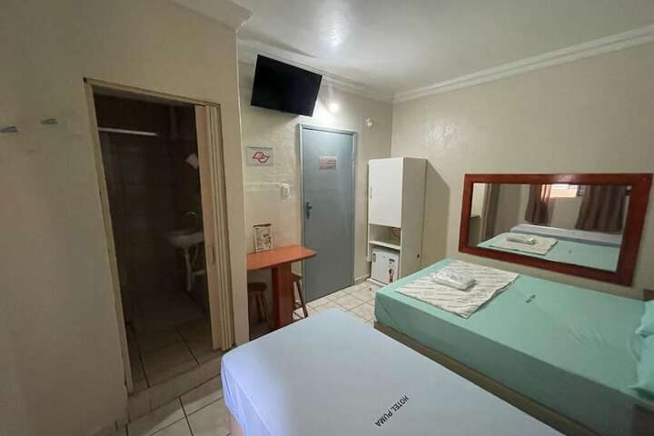 Room 2 of 22