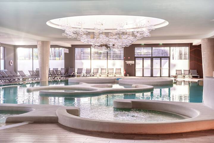 Pool 33 of 78