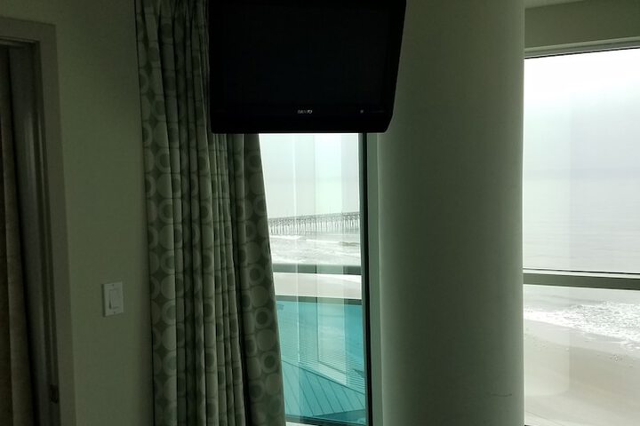 Room 21 of 190