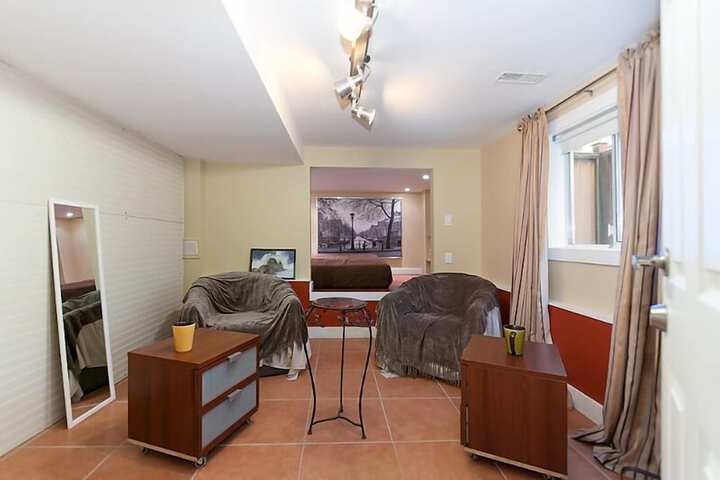 Room 7 of 44