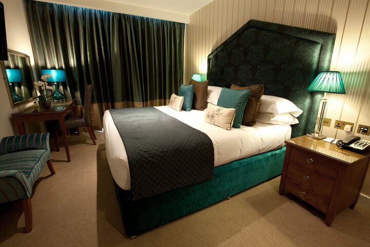 Room 6 of 60