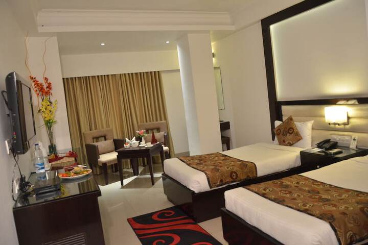 Room 8 of 38