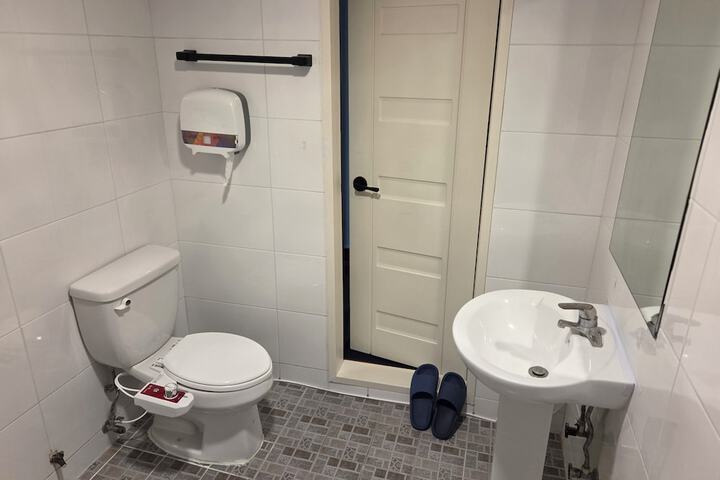Room 45 of 58