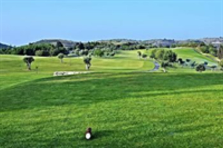 MINTHIS HILLS GOLF CLUB CAPITAL COAST