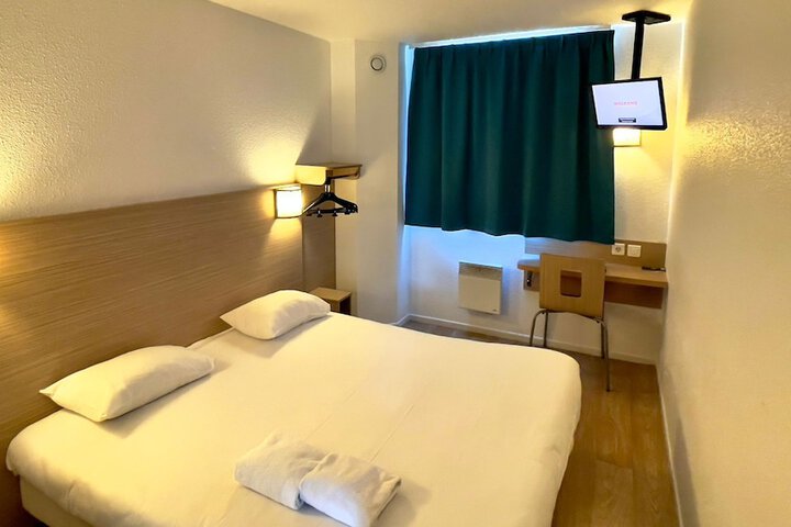 Room 6 of 22