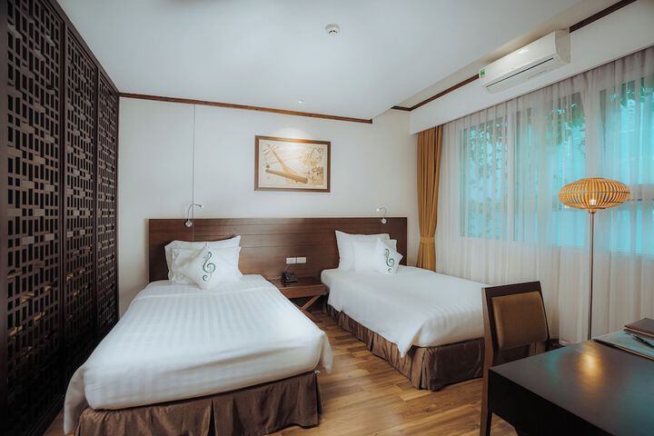 Room 21 of 100