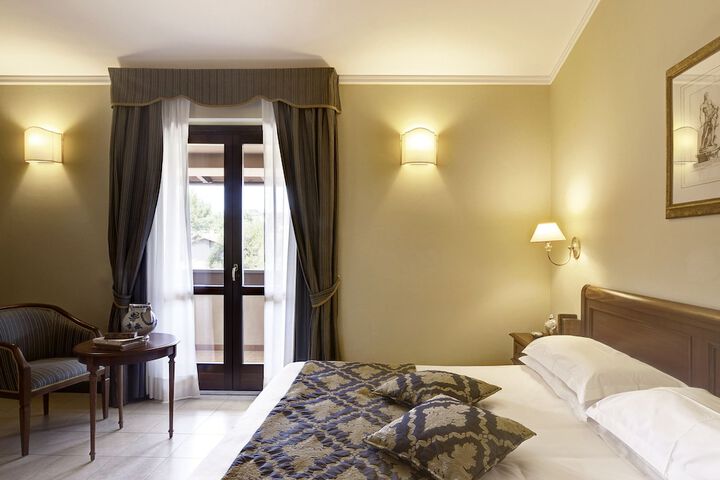 Room 15 of 59