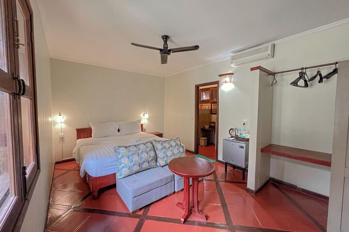 Room 25 of 80
