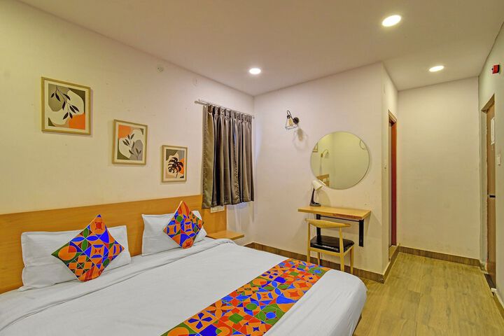Room 11 of 27