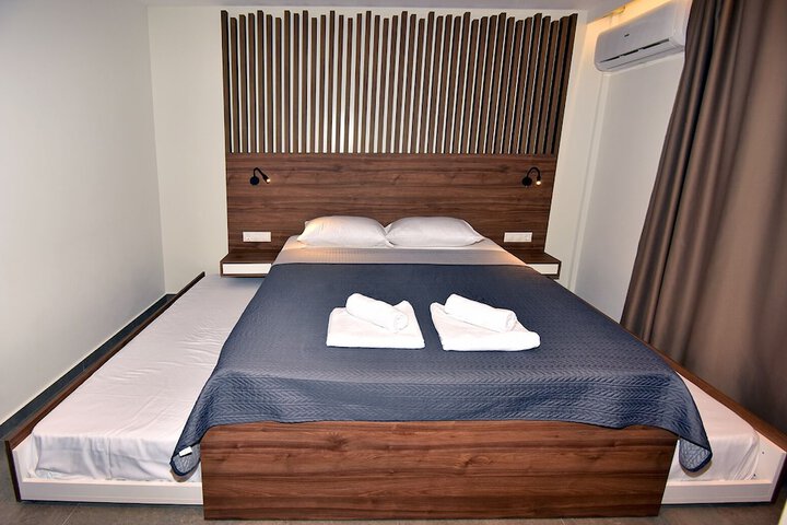 Room 14 of 34