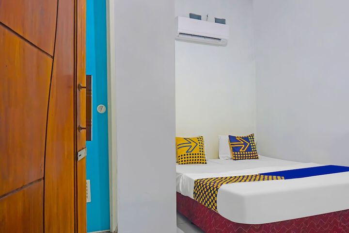 Room 16 of 27
