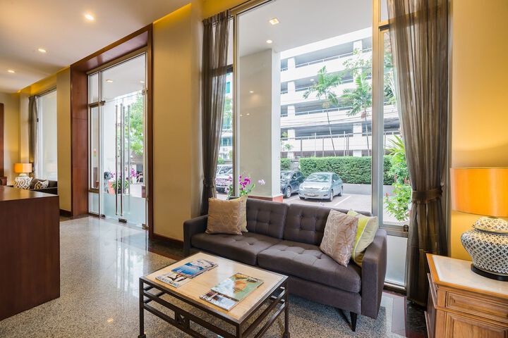 Guest Lobby