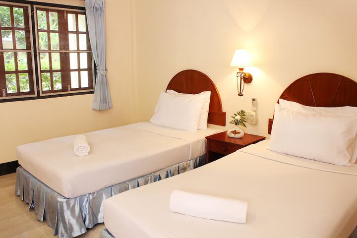 Room 13 of 61