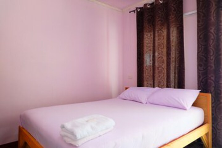 Room 10 of 20