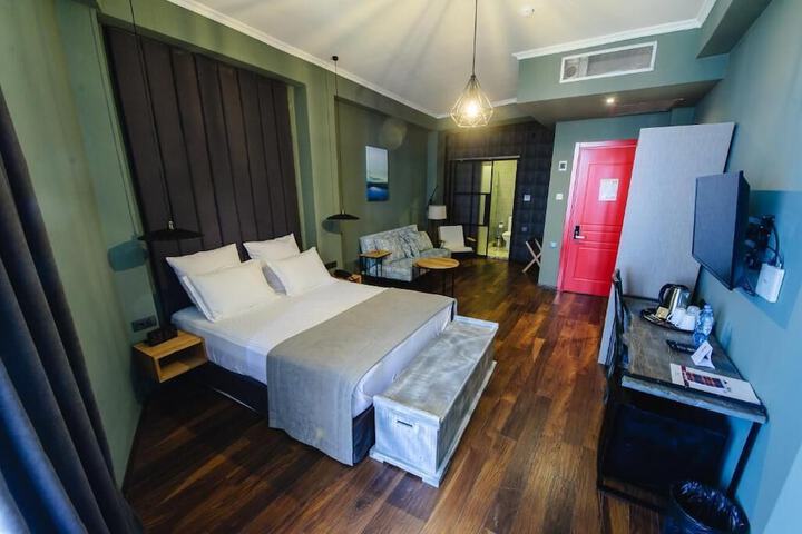 Room 19 of 50