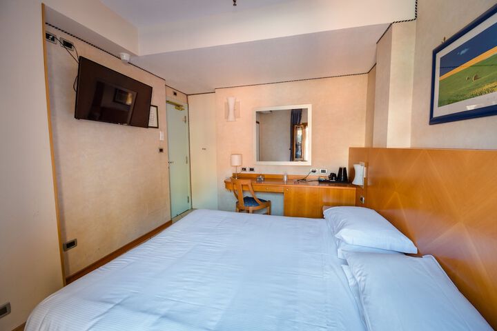 Room 32 of 116