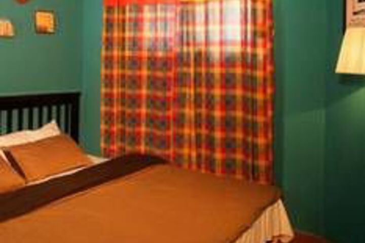 Room 15 of 94