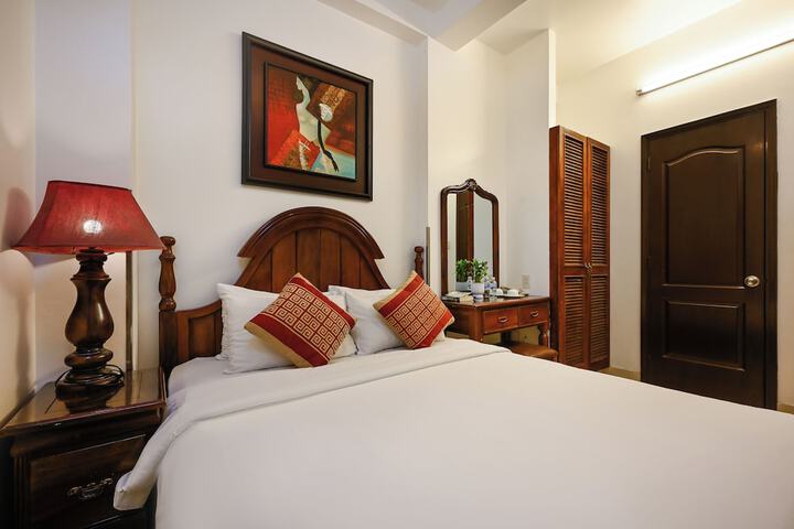 Room 10 of 53