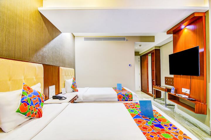 Room 15 of 26