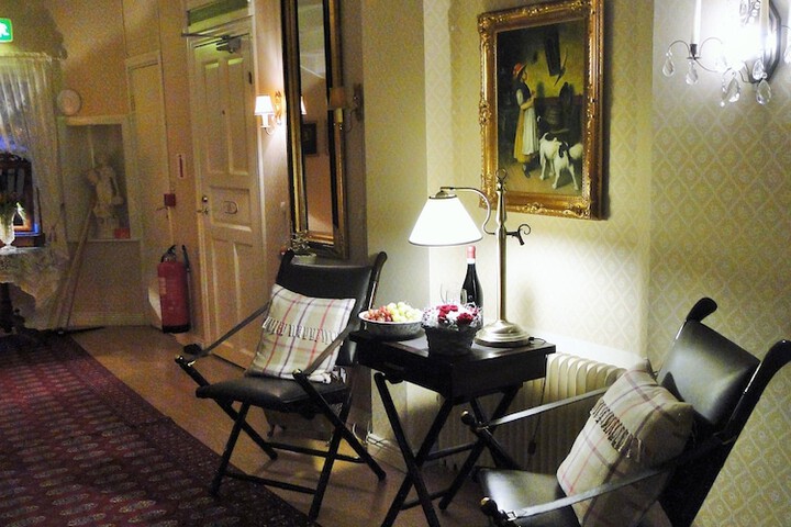 Guest Lobby
