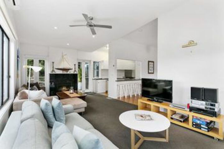 Tallarook Beach House very close to beach
