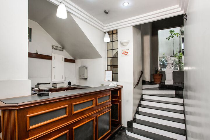 Hotel São Jorge São Paulo - perto da 25 de Março fácil acesso ao Expo Center Norte e Mercado Municipal. in Sao Paulo