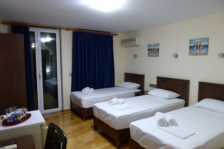 Room 33 of 70