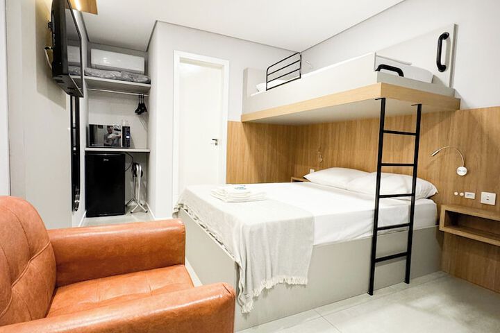 Room 9 of 29