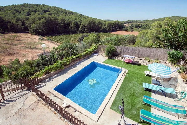 Pool 9 of 18