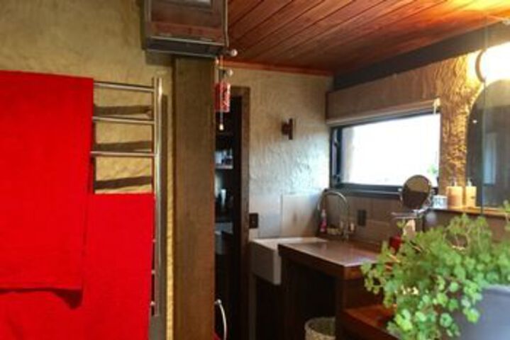 Room 5 of 60