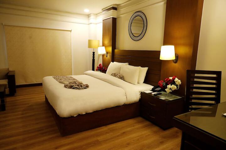 Room 16 of 30