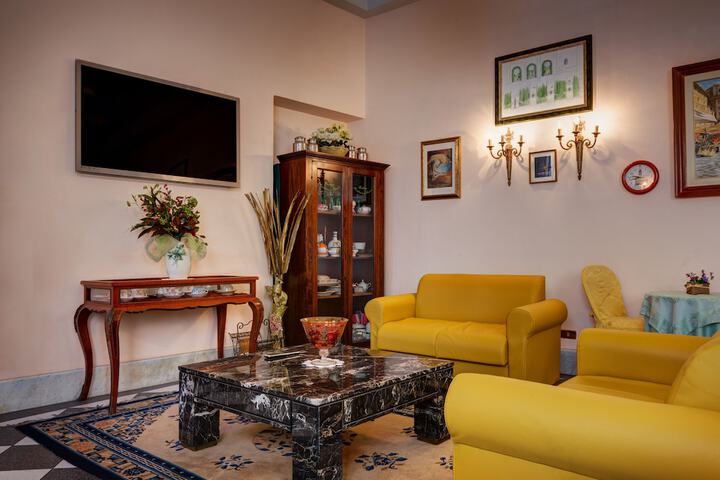 Hotel Lobby