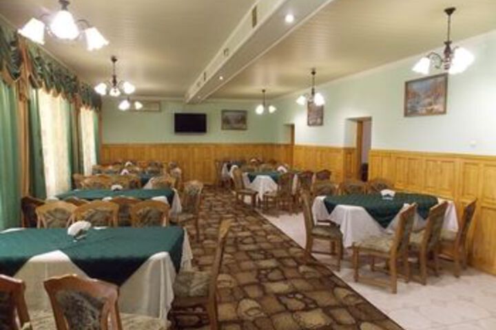 Dining 44 of 45