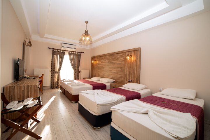 Room 7 of 48