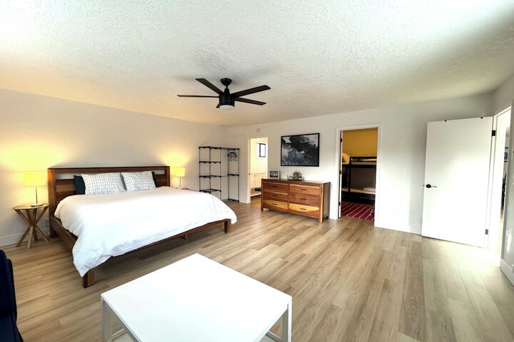 Room 22 of 155