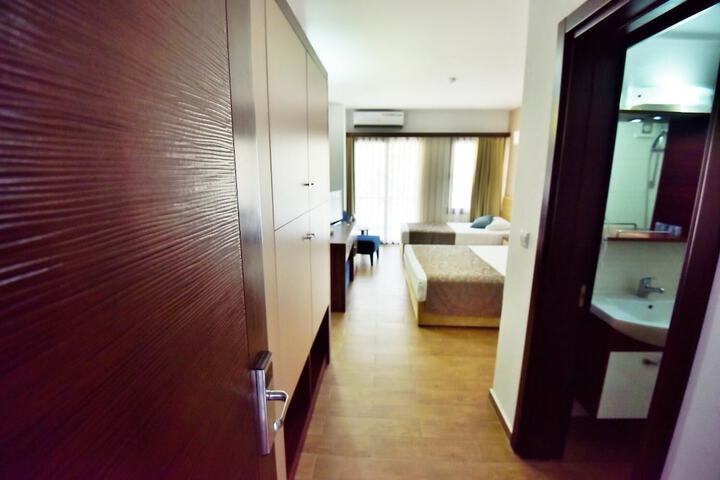 Room 9 of 53