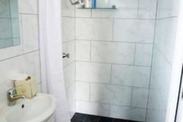 Room 2 of 16