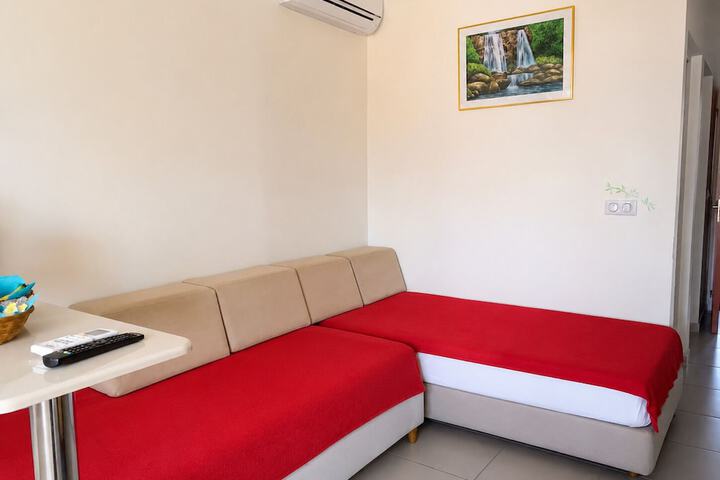 Room 4 of 26