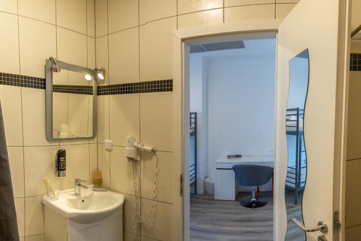 Room 40 of 57