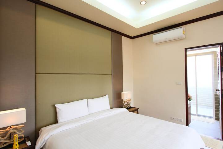 Room 9 of 61