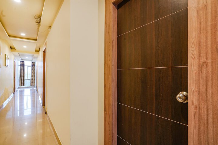 Hotel Interior 4 of 29