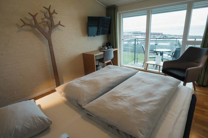 Room 12 of 39